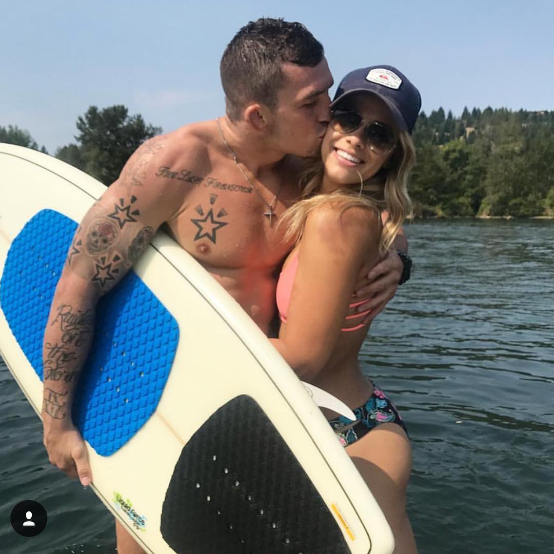 Paige VanZant IG Post - Marrying this country boy ?? 9.29.18